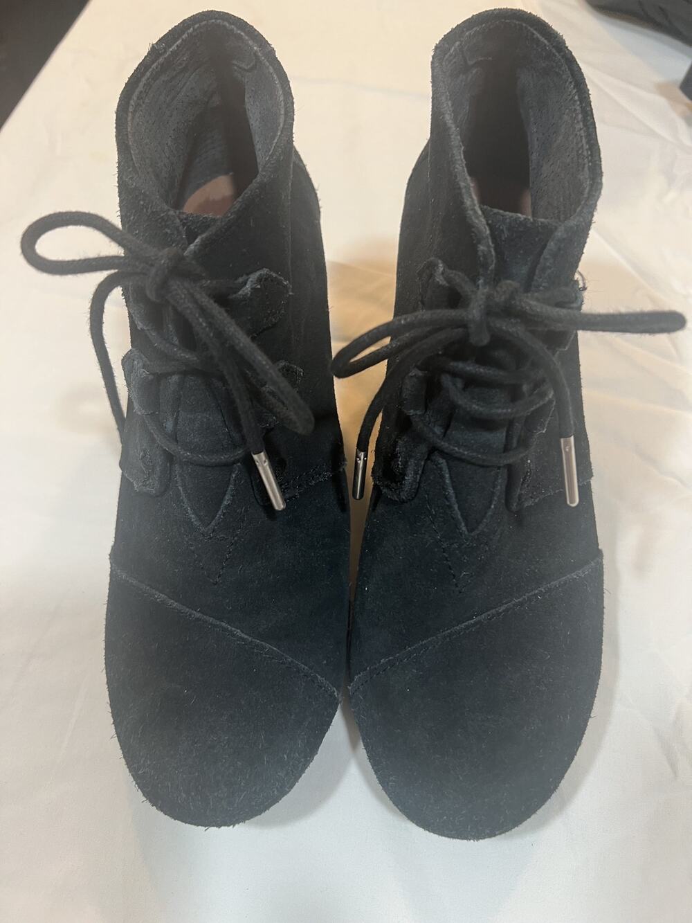 TOMS Kala Black Suede Wedge Ankle Booties Womens 7.5 EUC
